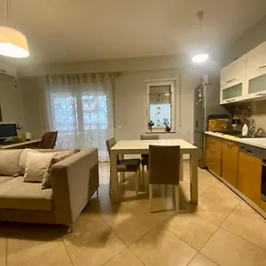 https://lovely-1-room-ap-with-free-parking.hotels-in-tirana.com