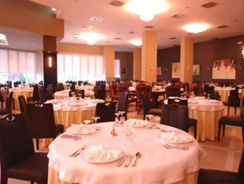 Hotel Bleart Shkallnur Albânia